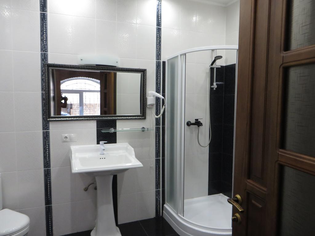 Tihaya Gavan Kherson Chambre photo
